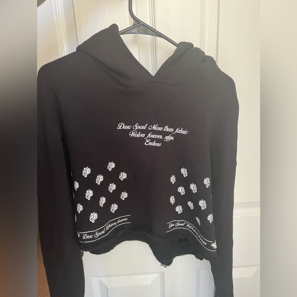 Womens medium cropped darc sport hoodie